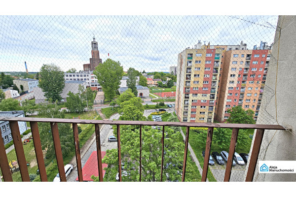 Częstochowa, Ostatni Grosz, Niepodległości, Zamieszkaj wysoko-2 pokoje na 8 piętrze.