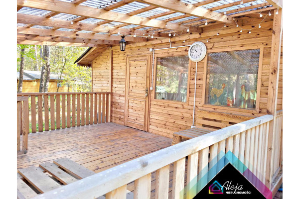 kłobucki, Popów, Zawady, Domek letniskowy w lesie Zawady gmina Popów