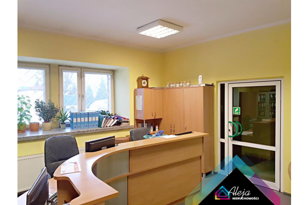 Częstochowa, Budynek Biurowo-Magazynowy Trzech Wieszcz&oacute;w.