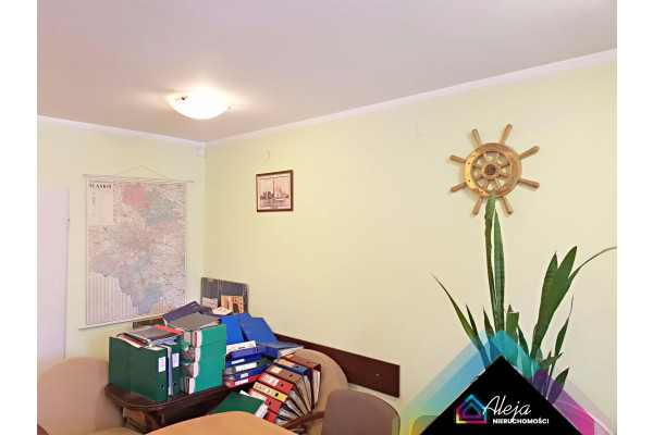 Częstochowa, Budynek Biurowo-Magazynowy Trzech Wieszcz&oacute;w.