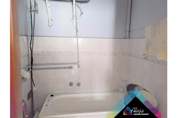 myszkowski, Poraj, Jastrząb, Dom wolnostojący z gospodarstwem 2,5 ha Jastrząb