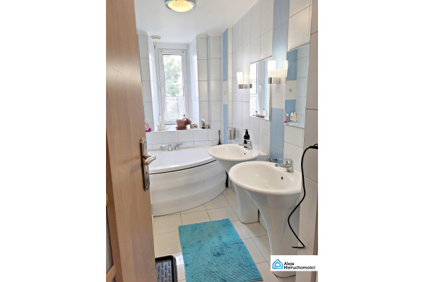 Częstochowa, Jana Kilińskiego, M 3 -109 m2 W centrum miasta.