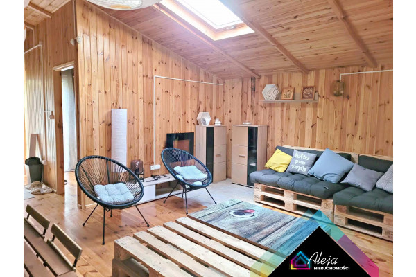 kłobucki, Pop&oacute;w, Zawady, Domek letniskowy w lesie Zawady gmina Pop&oacute;w