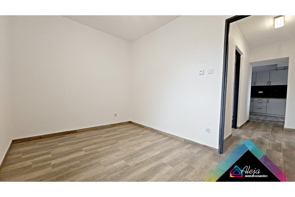 częstochowski, Mst&oacute;w, Jaskr&oacute;w, Starowiejska, 2 pokojowe po remoncie.Jaskr&oacute;w