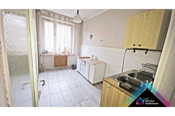 Częstochowa, Śr&oacute;dmieście, Przestronne 2 pokoje w ścisłym centrum z parkingiem