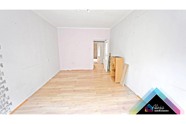 Częstochowa, Śr&oacute;dmieście, Przestronne 2 pokoje w ścisłym centrum z parkingiem