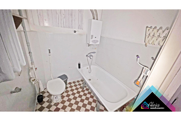 Częstochowa, Śr&oacute;dmieście, Przestronne 2 pokoje w ścisłym centrum z parkingiem