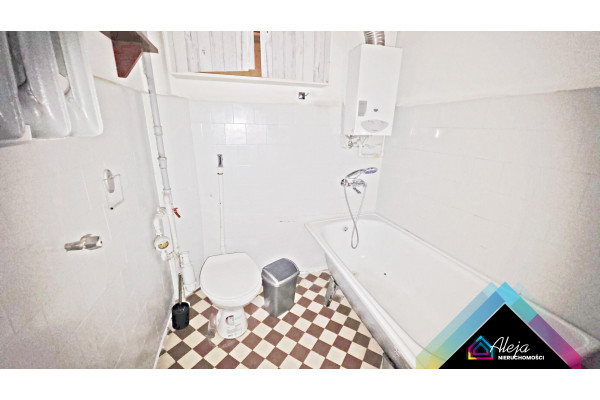 Częstochowa, Śr&oacute;dmieście, Przestronne 2 pokoje w ścisłym centrum z parkingiem