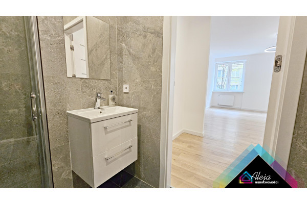 Częstochowa, Polskiej Organizacji Wojskowej, Klimatyczna duża kawalerka w Centrum Częstochowy