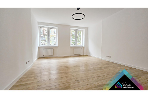 Częstochowa, Polskiej Organizacji Wojskowej, Klimatyczna duża kawalerka w Centrum Częstochowy