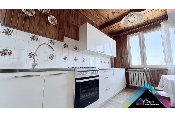 śląskie, Częstochowa, Tysiąclecie, al. Eugeniusza Kwiatkowskiego, G&oacute;ralskie wnętrze z widokiem!