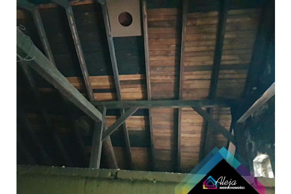 Częstochowa, Budynek Biurowo-Magazynowy Trzech Wieszcz&oacute;w.