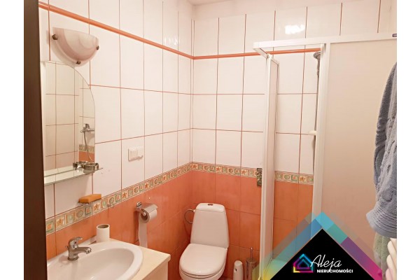 Częstochowa, Budynek Biurowo-Magazynowy Trzech Wieszcz&oacute;w.