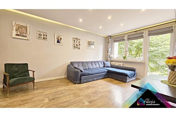 Częstochowa, P&oacute;łnoc, Ireny Kosmowskiej, M3 na 1 piętrze.Po remoncie,z wyposażeniem!