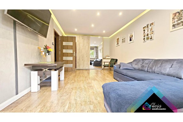 Częstochowa, P&oacute;łnoc, Ireny Kosmowskiej, M3 na 1 piętrze.Po remoncie,z wyposażeniem!