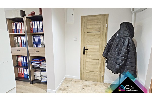 Częstochowa, Leona Schillera, Kawalerka ,2.piętro ,blok z windą,po generalnym remoncie