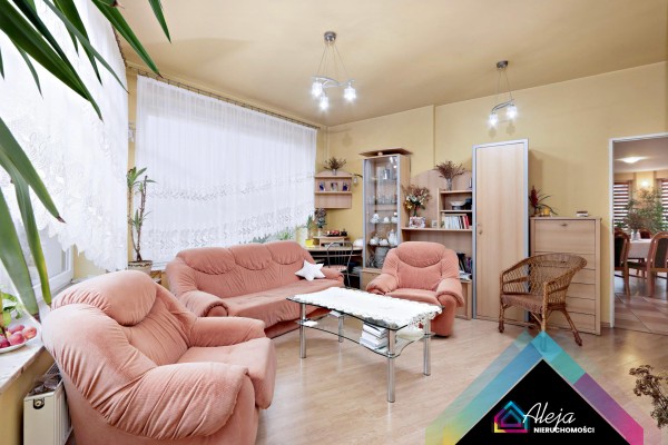 Częstochowa, Kręciwilk, Dom z potencjałem inwestycyjnym 366 m&sup2; | 2 wejścia | Działka 2682 m&sup2;
